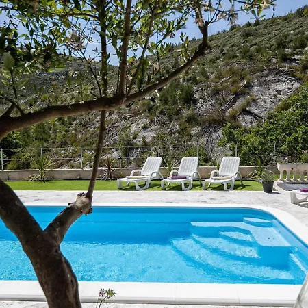 Lovely In Casa vacanze Žrnovnica