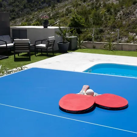 Lovely In * Žrnovnica